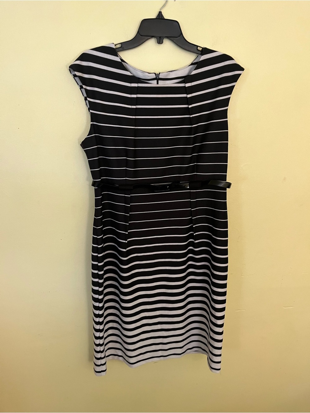 dressbarn Black & White Striped Midi Sheath Dress w Belt Size 14 Petite